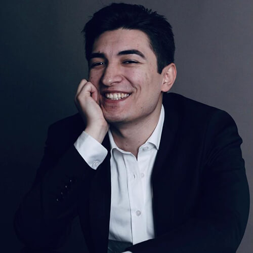 Efe ist Lehrer für Klavier in Köln