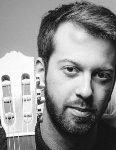 Jonas ist Musiklehrer am Standort Leipzig