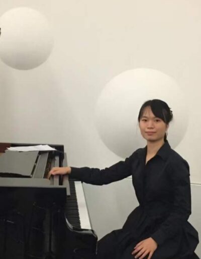 Yufang ist Klavierlehrerin für Home Music Teachers am Standort Hannover